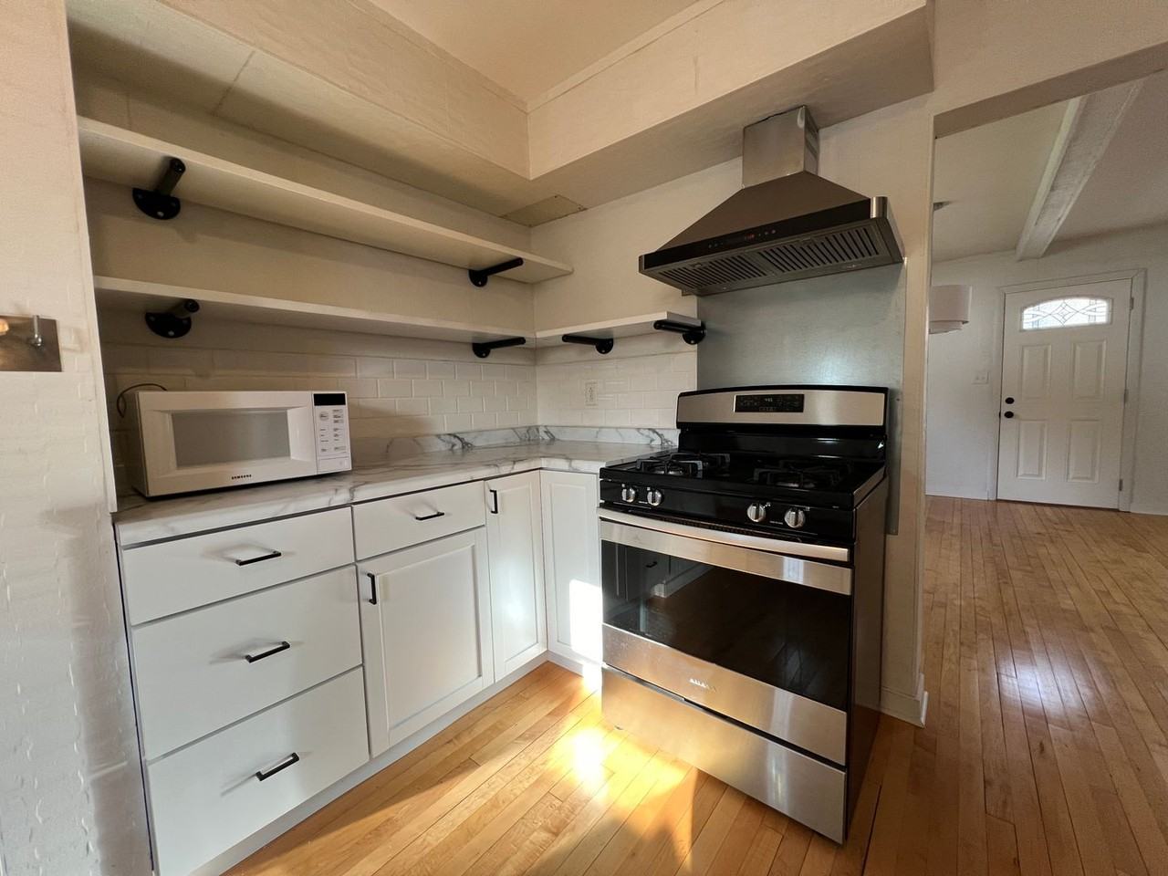 512 N 12th St - Photo 4 of 23