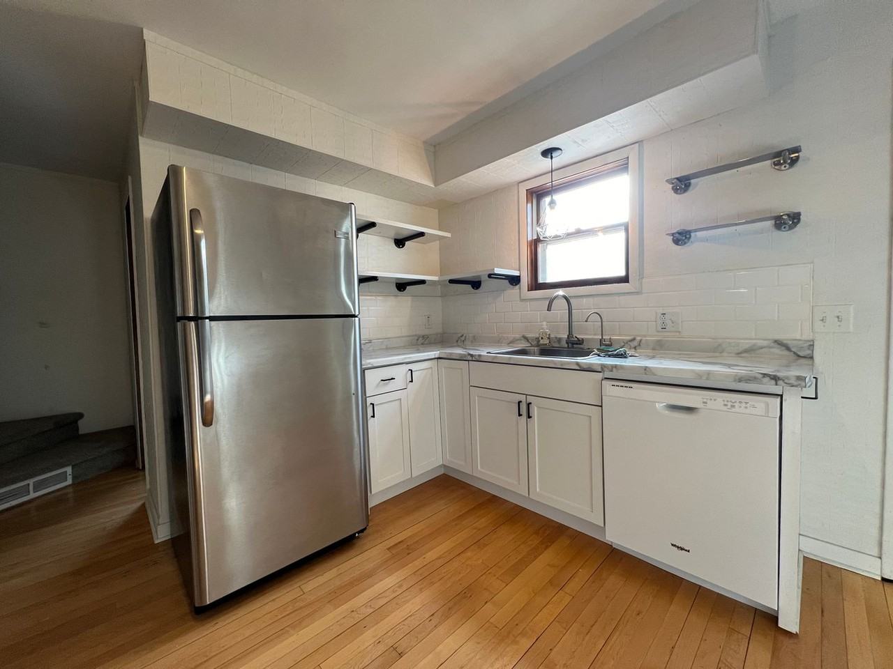 512 N 12th St - Photo 6 of 23