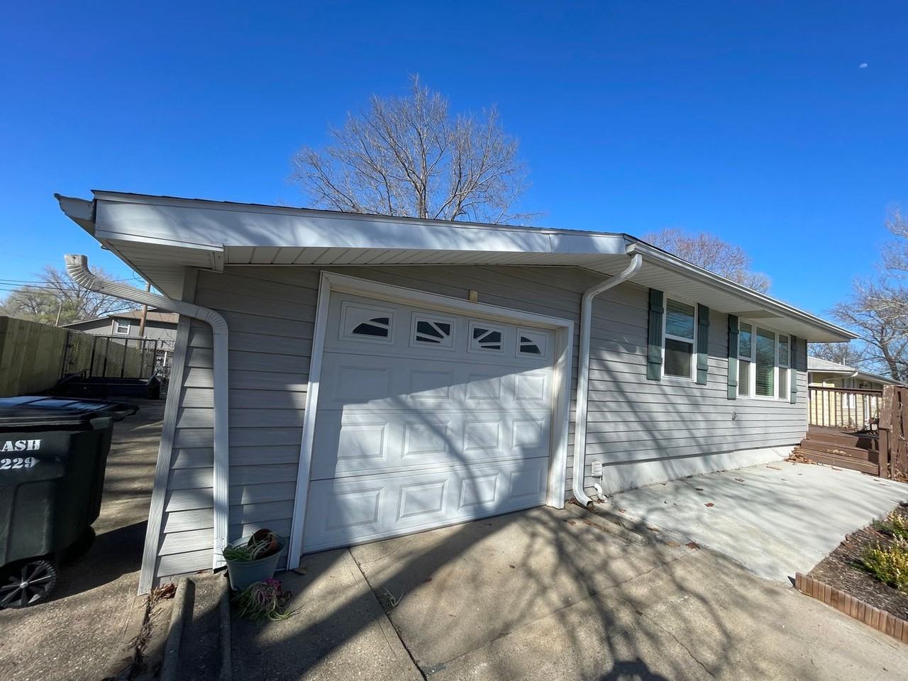 812 Church Ave - Photo 2 of 25