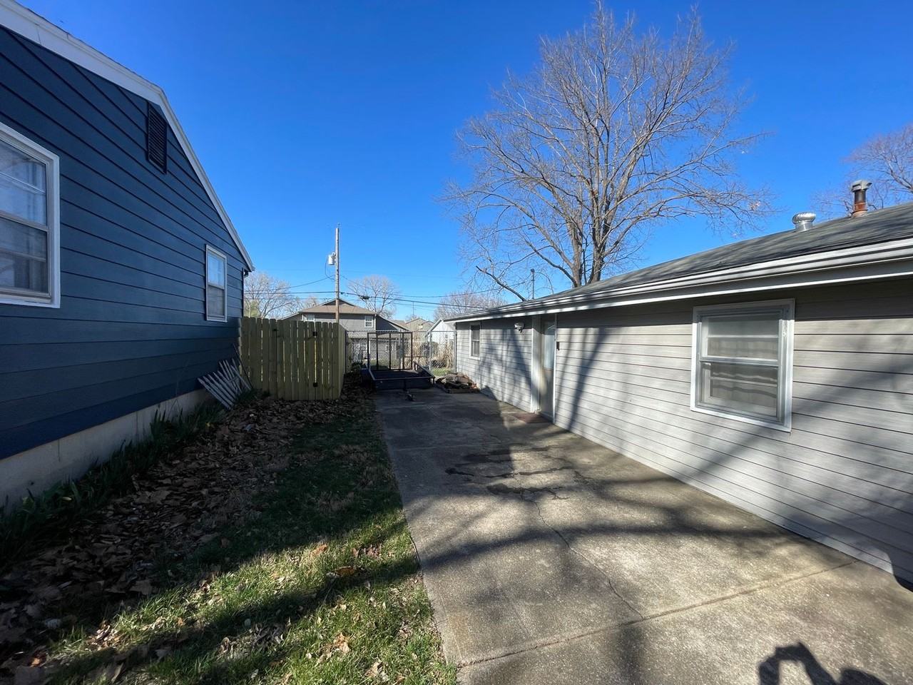 812 Church Ave - Photo 3 of 25