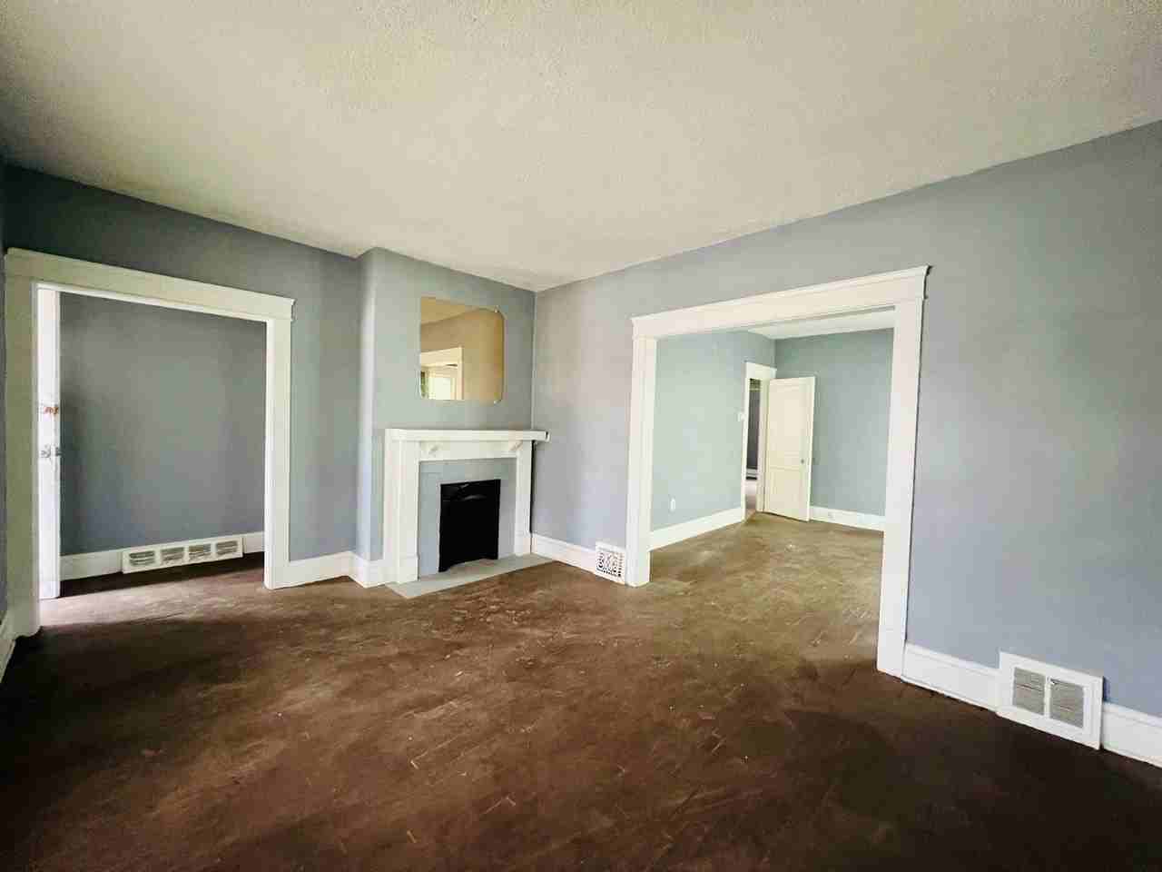 11449 Carolina Rd, Cleveland, OH 44108 - Photo 2 of 14