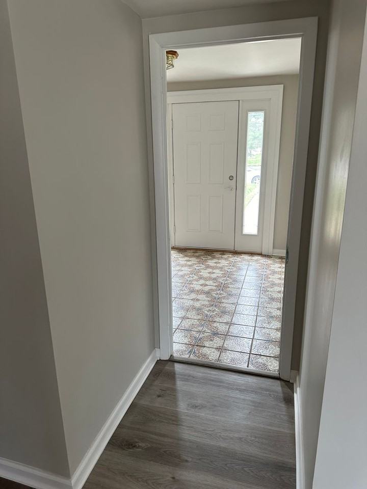 430 New London Rd - Photo 3 of 17