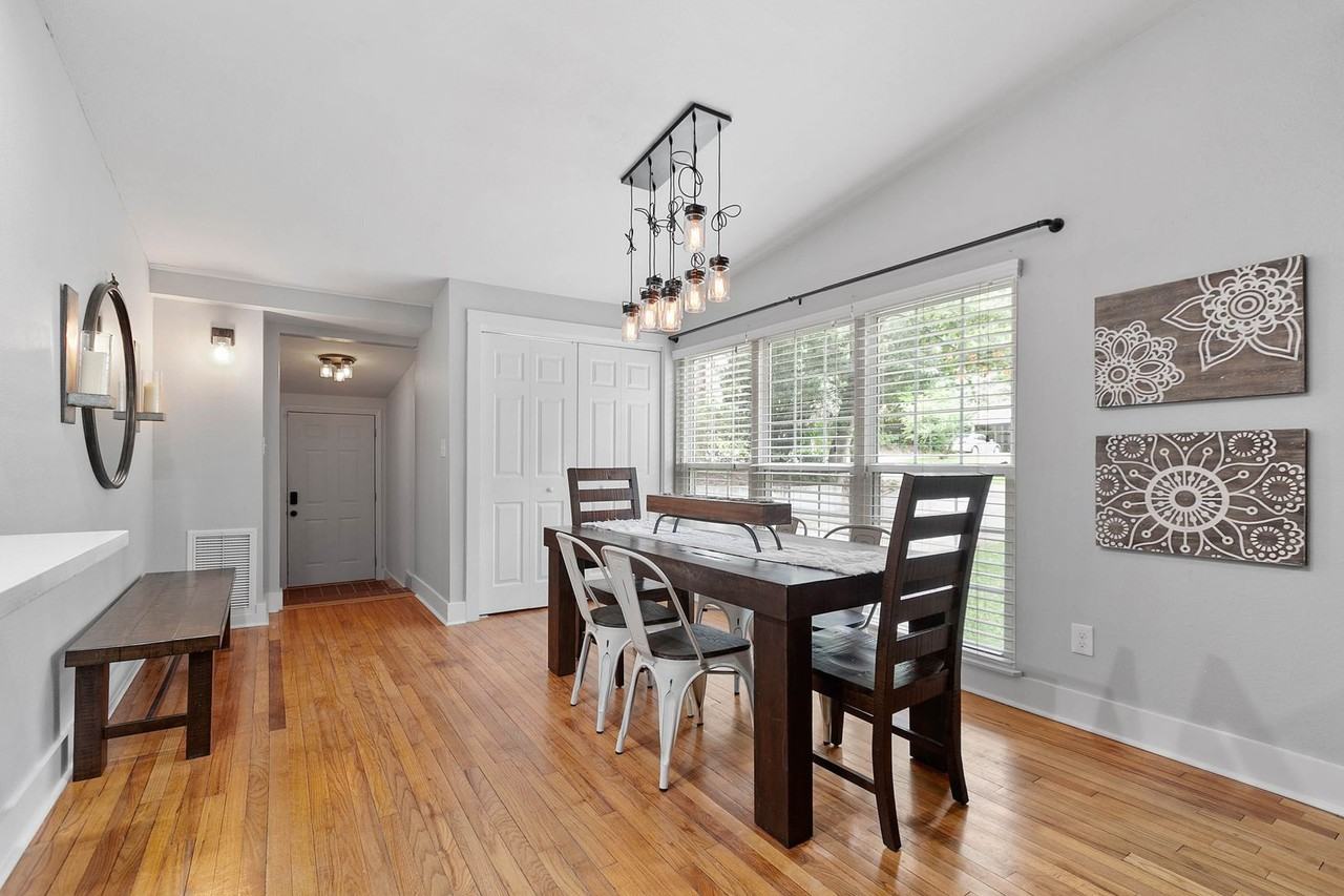 932 Spottswood Dr - Photo 5 of 45