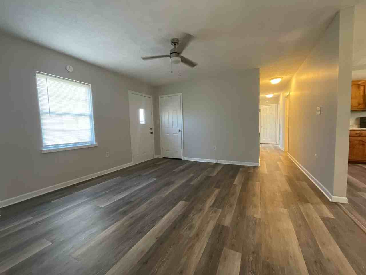 113 Heritage Dr - Photo 2 of 21