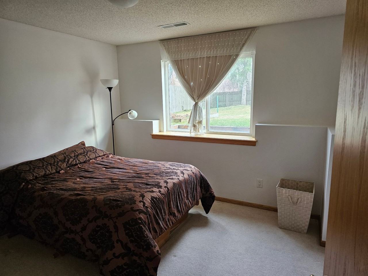 39 Andrea Ct - Photo 2 of 18