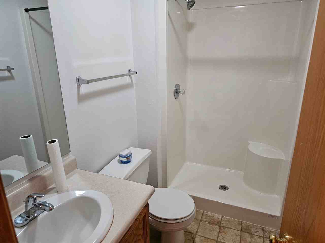 39 Andrea Ct - Photo 3 of 18