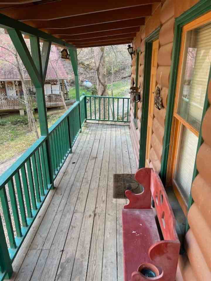 5568 Henry Town Rd - Photo 3 of 11