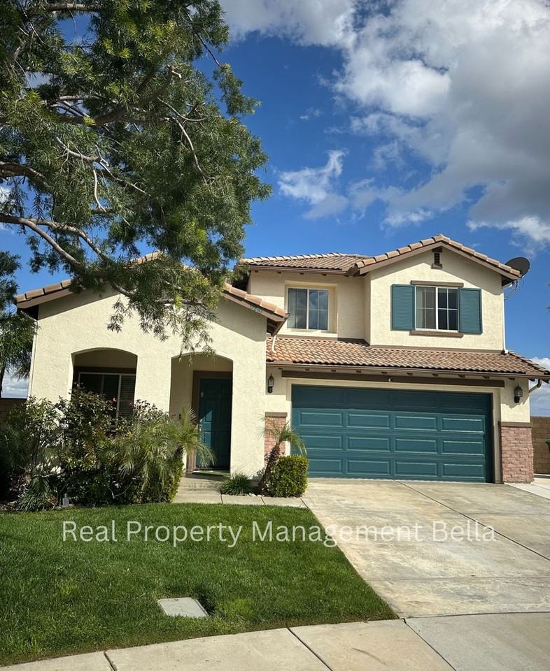 15290 Madrone Ct - Photo 2 of 48