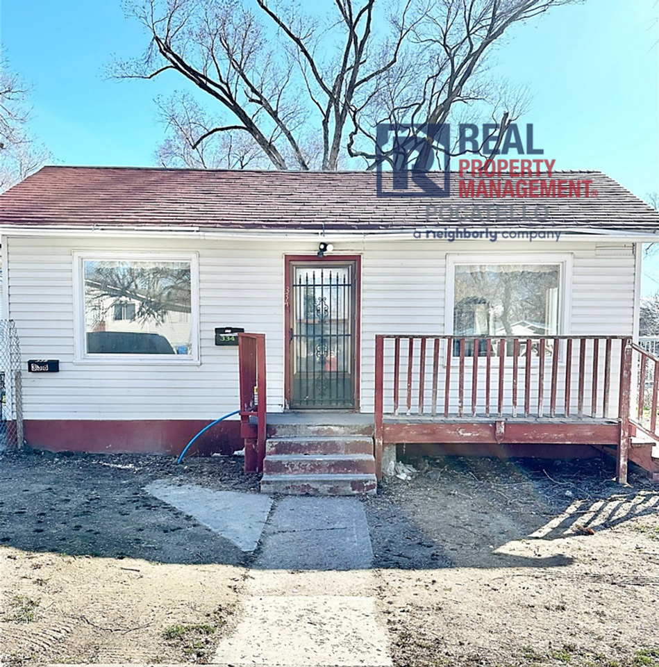 334 Randolph Ave - Photo 2 of 21