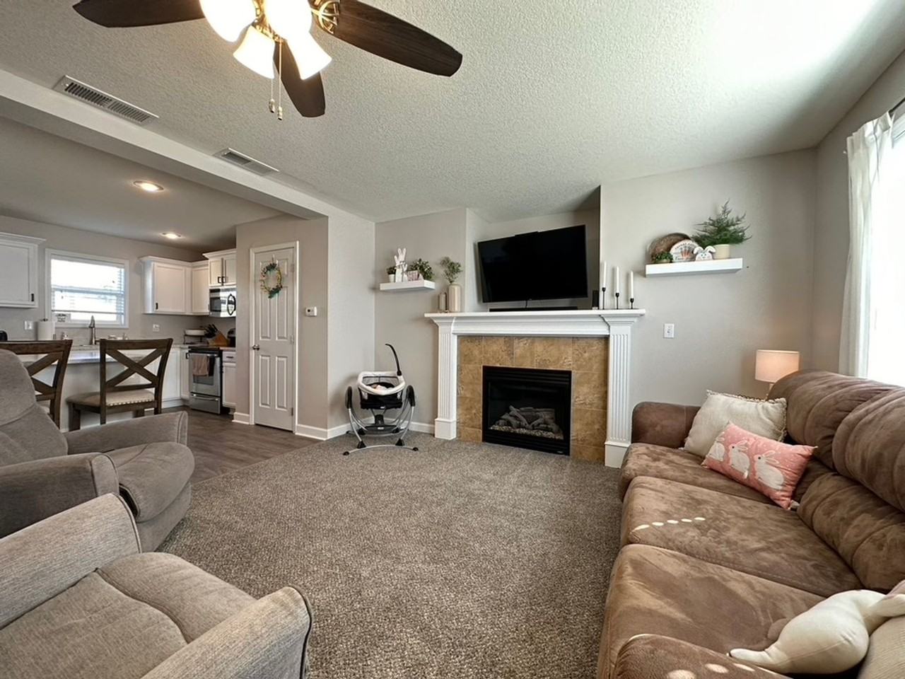 1709 Crabapple Ln - Photo 3 of 23