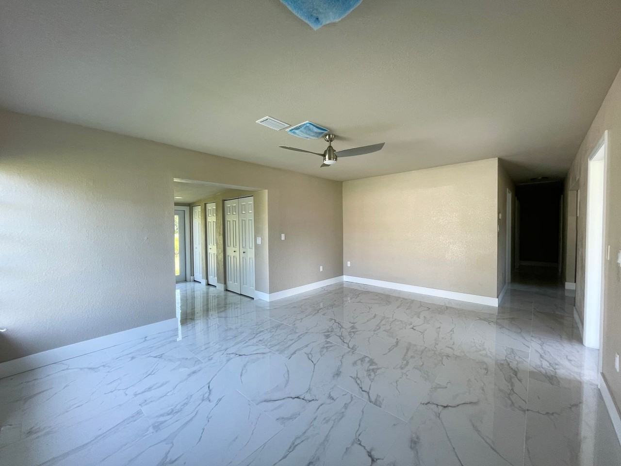 69 Cardinal Dr - Photo 3 of 14