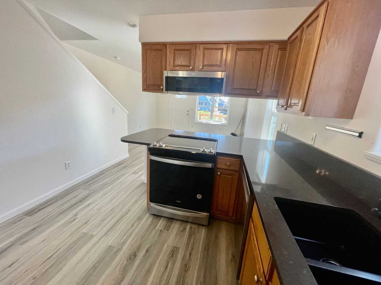 6107 Ne 8th Ave - Photo 7 of 37