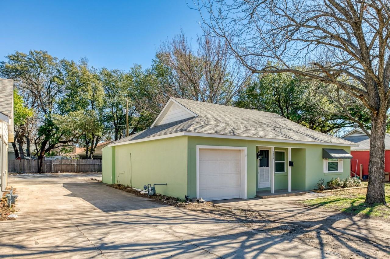 632 Schieme St - Photo 3 of 19