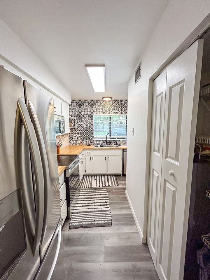 1038 Southwest 6th Drive - Photo 6 of 24