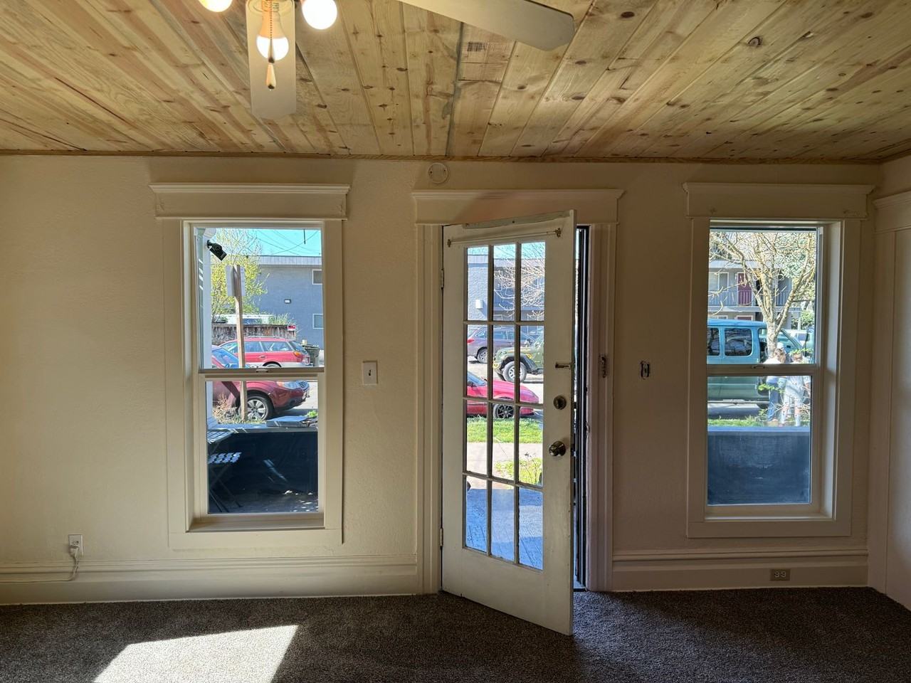 531 Monroe St. - Photo 3 of 18