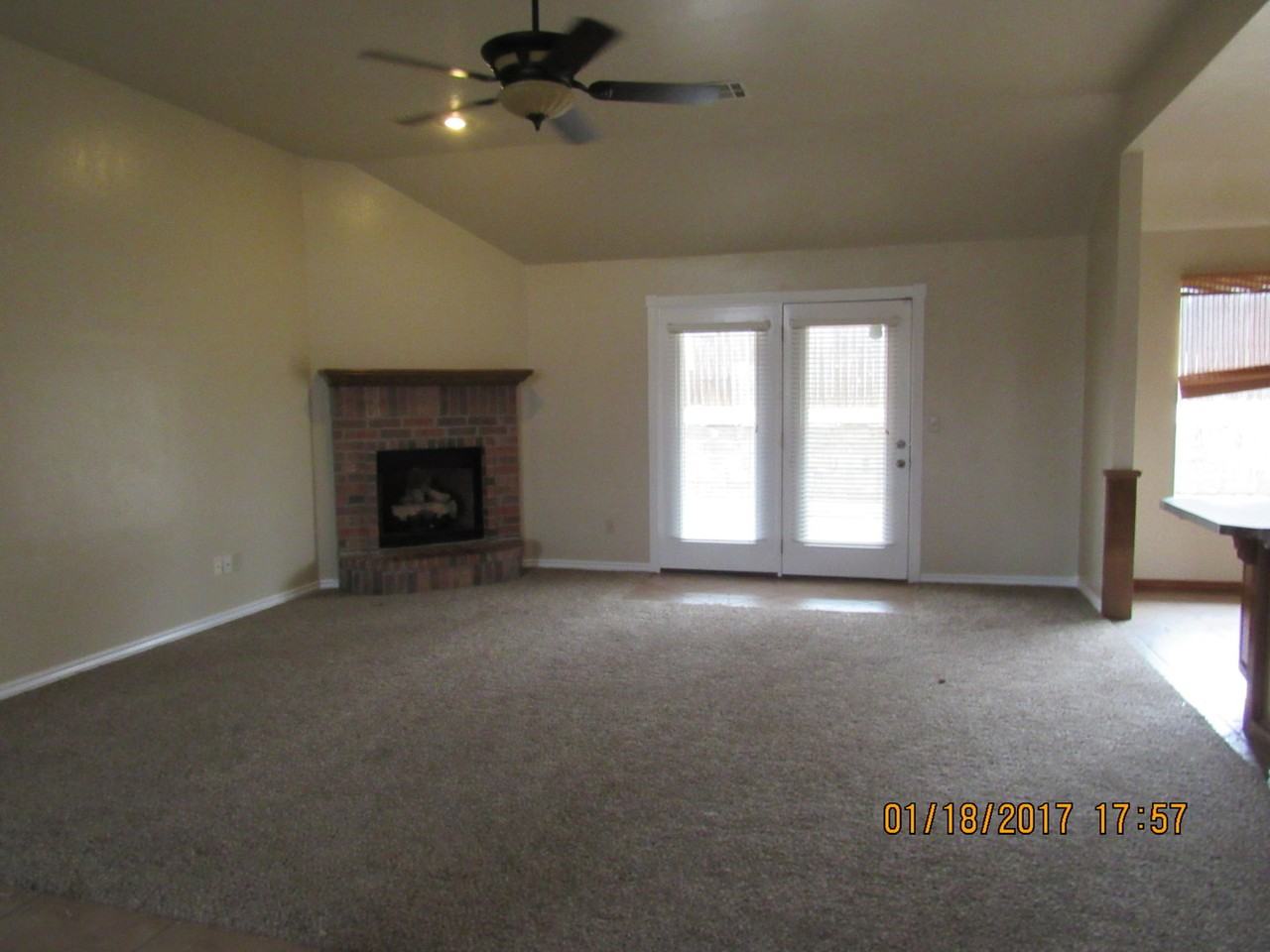 4424 Nw Wolfcreek Blvd - Photo 2 of 24