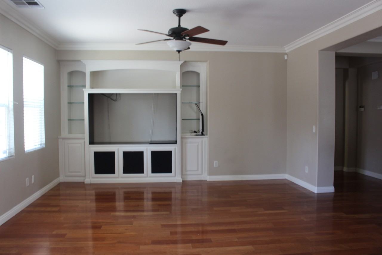 11442 Chesterton Dr - Photo 3 of 5