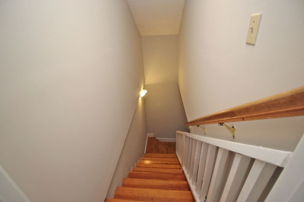 1141 Virginia St - Photo 3 of 30