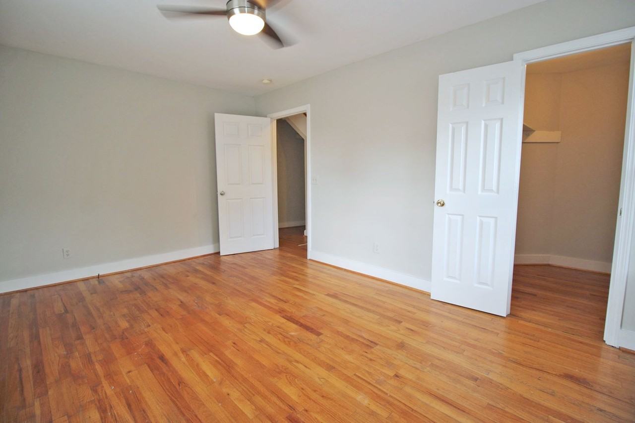 1141 Virginia St - Photo 4 of 30