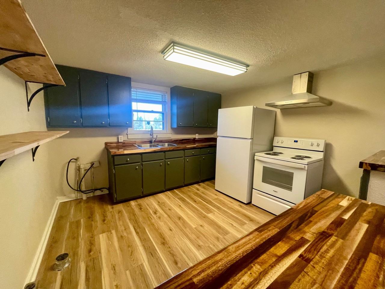 10th Ave NW Duplex - Photo 2 of 5