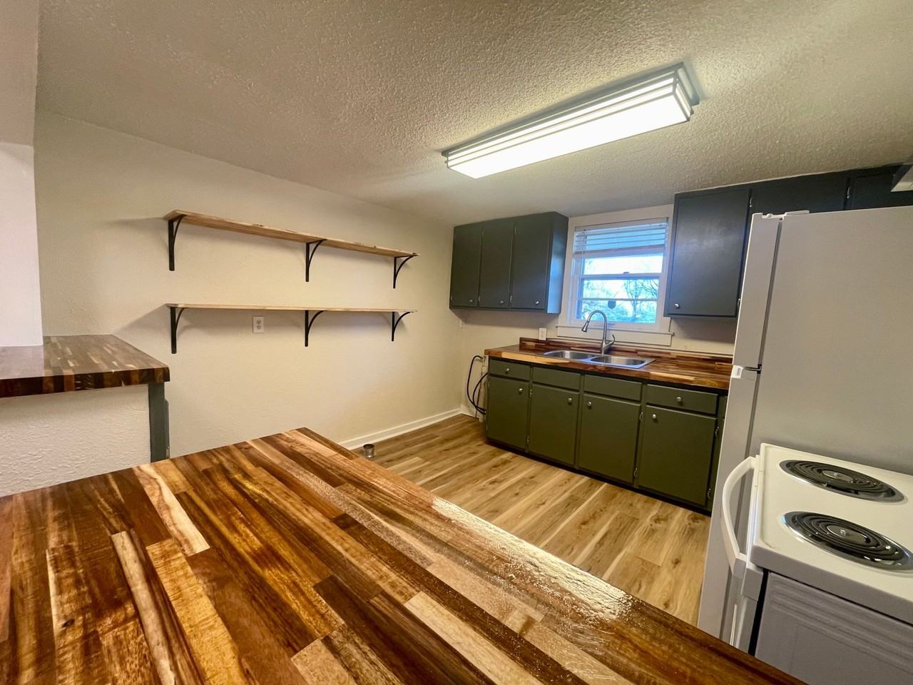 10th Ave NW Duplex - Photo 3 of 5