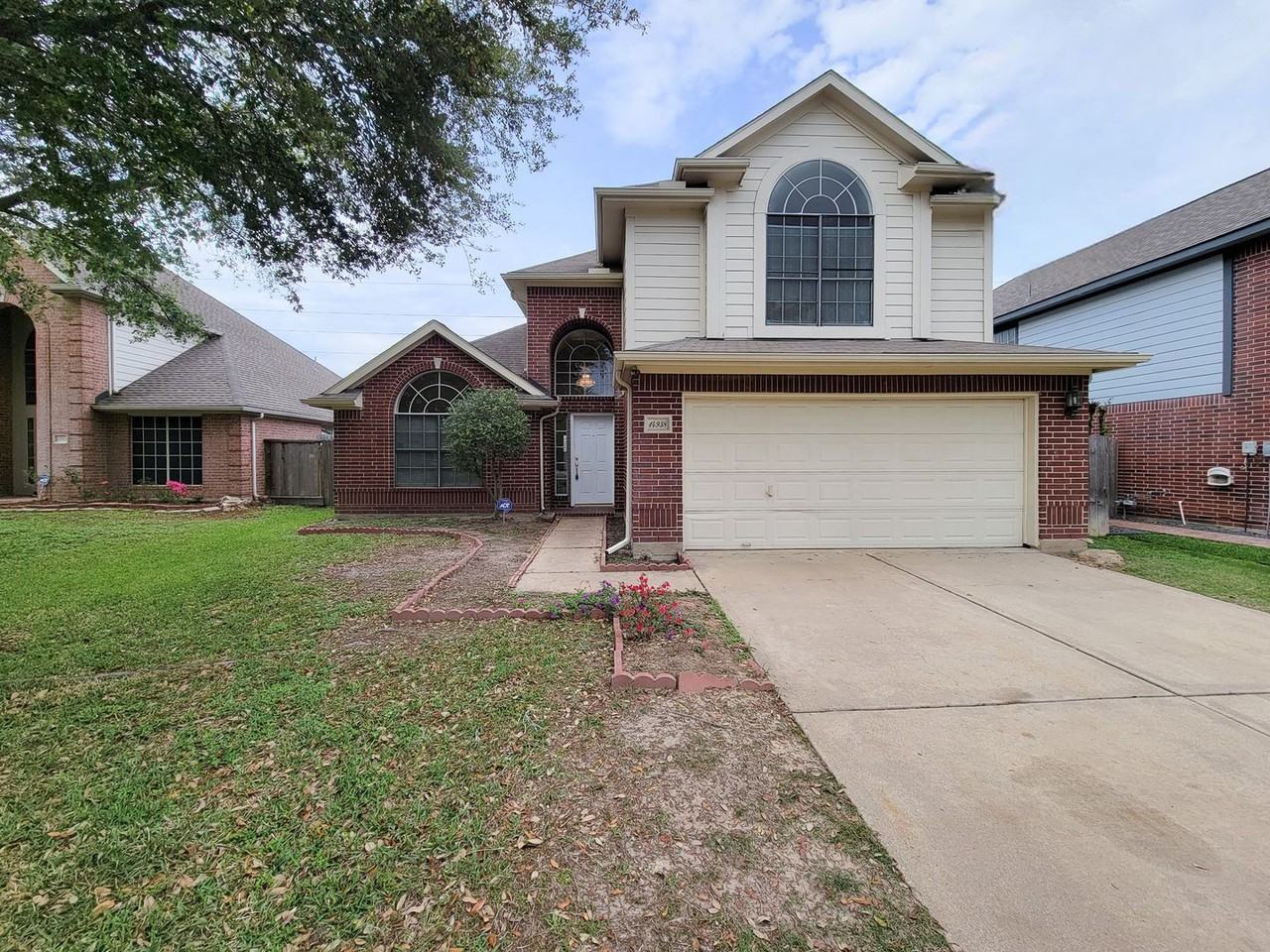 14938 Brightbrook Dr