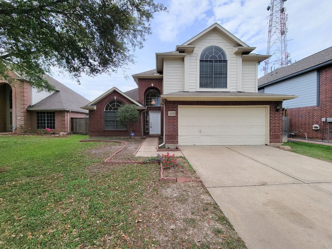 14938 Brightbrook Dr - Photo 2 of 50