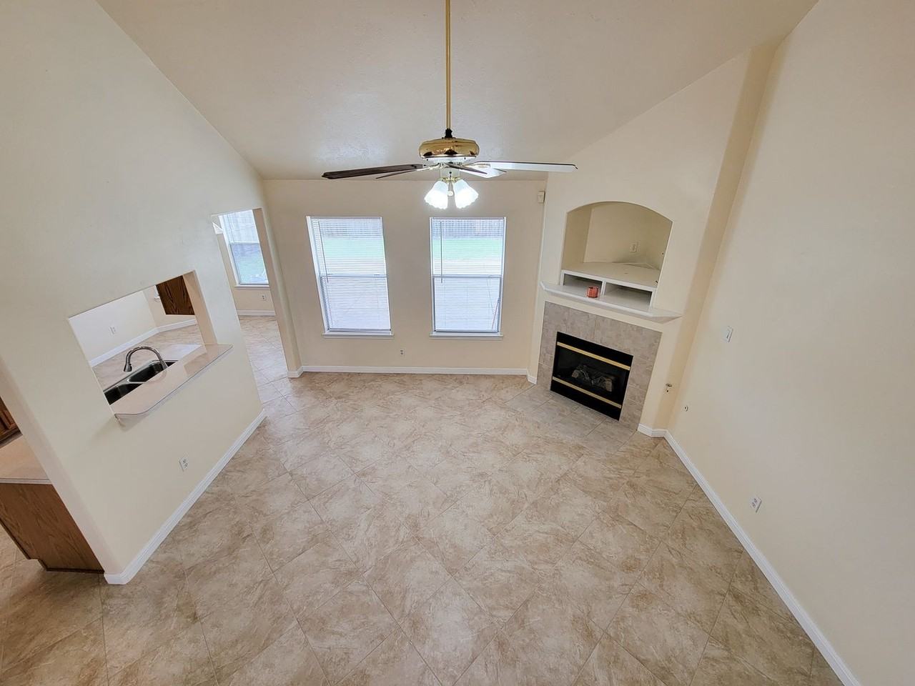 14938 Brightbrook Dr - Photo 6 of 50