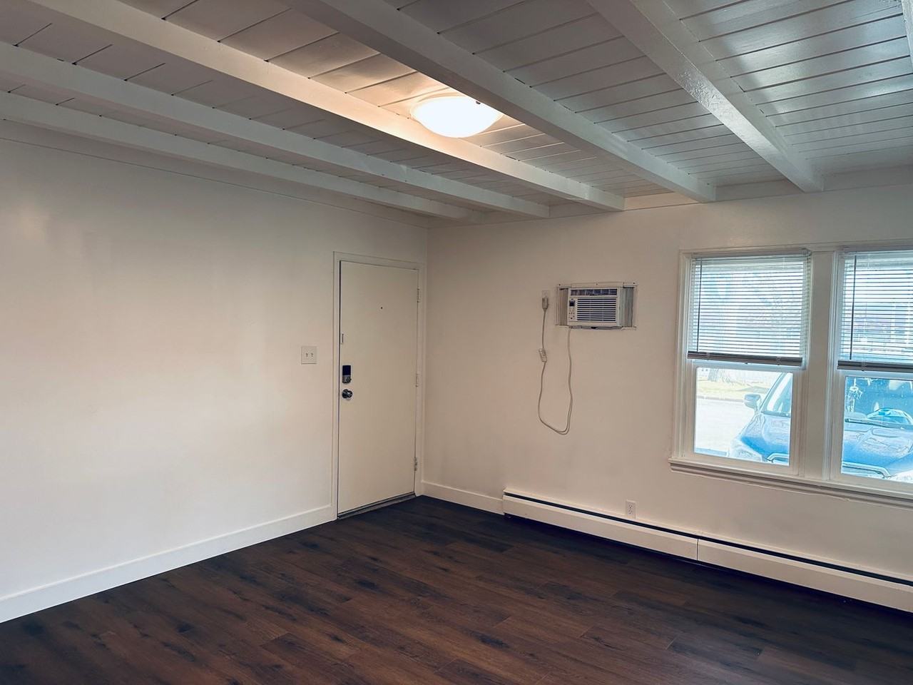 711 E Main St. - Photo 3 of 9