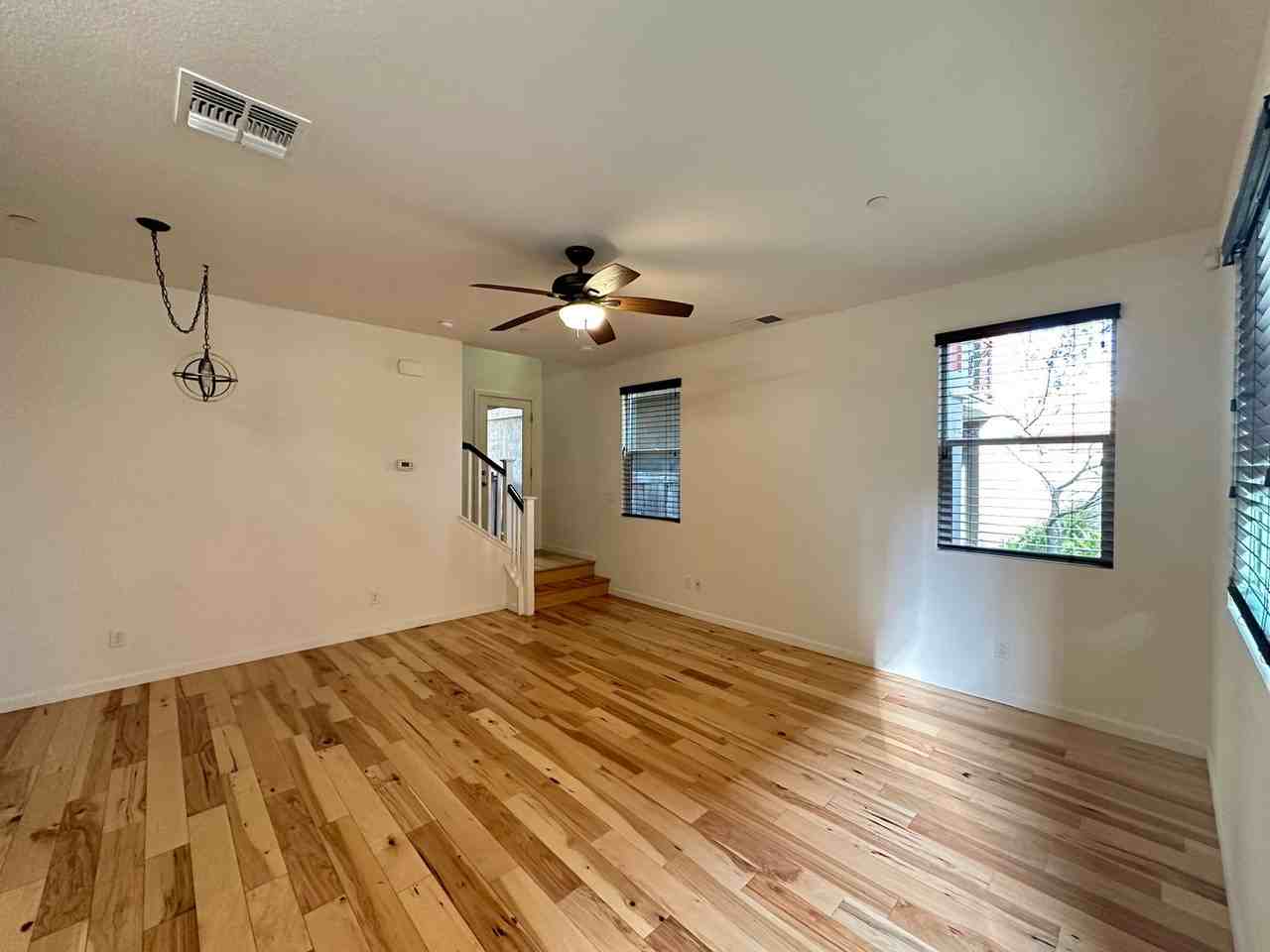 789 Carbon Ct - Photo 2 of 26