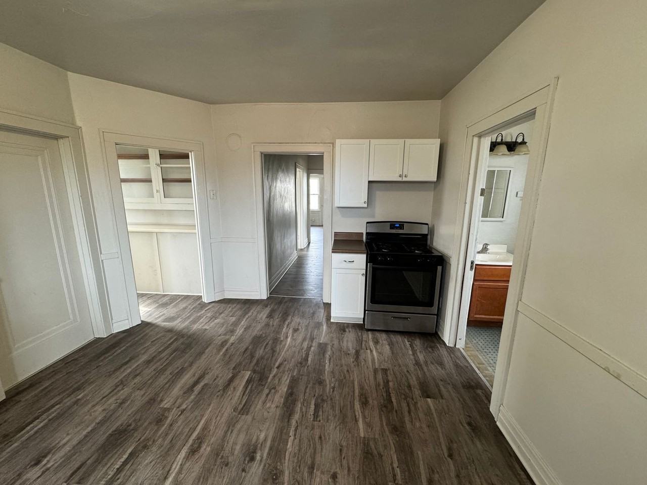 5113 25th Ave - Photo 3 of 9