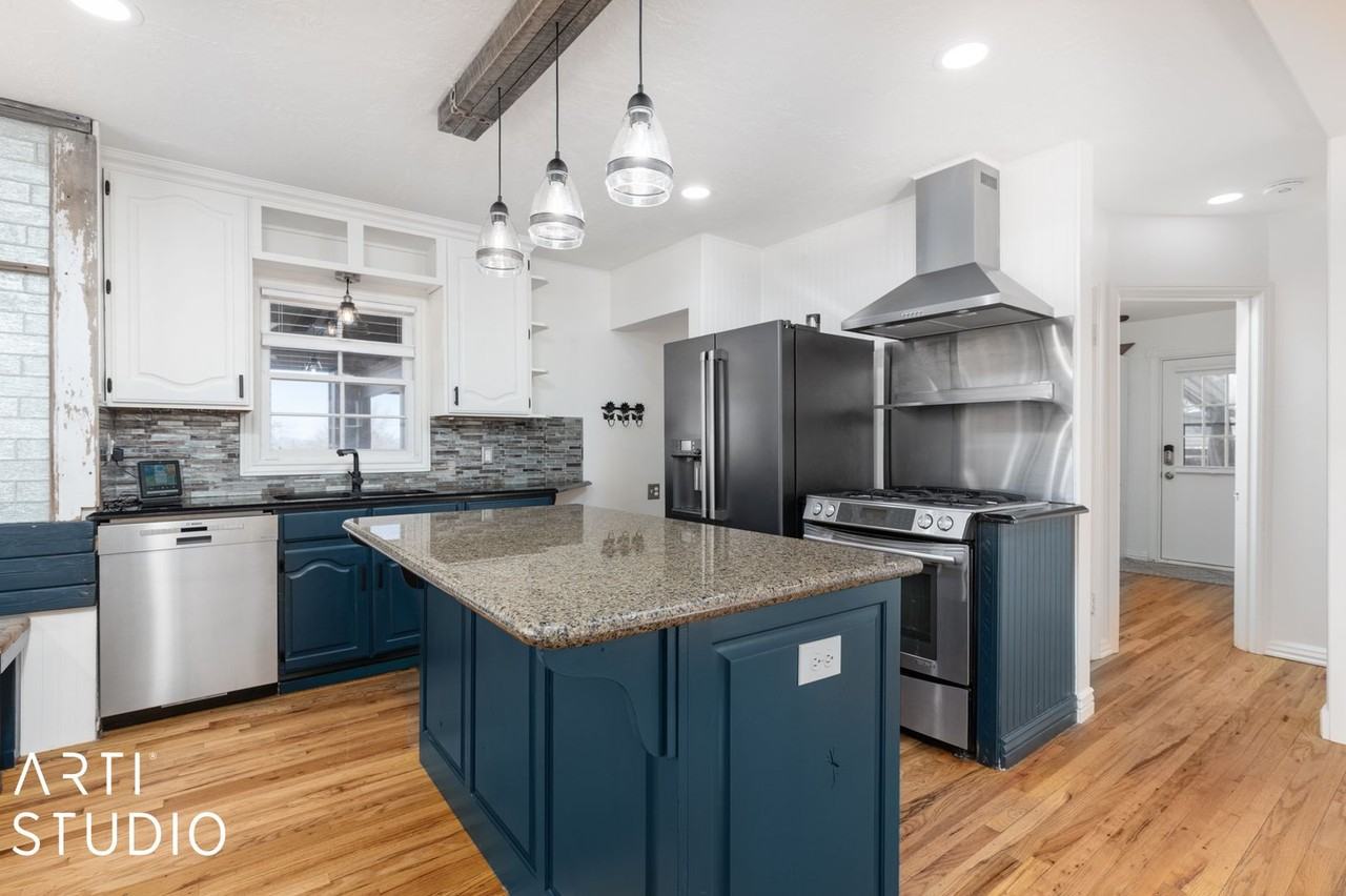 1634 Binford St - Photo 2 of 46