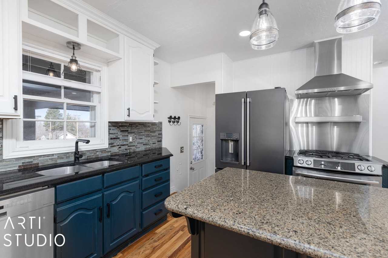 1634 Binford St - Photo 3 of 46