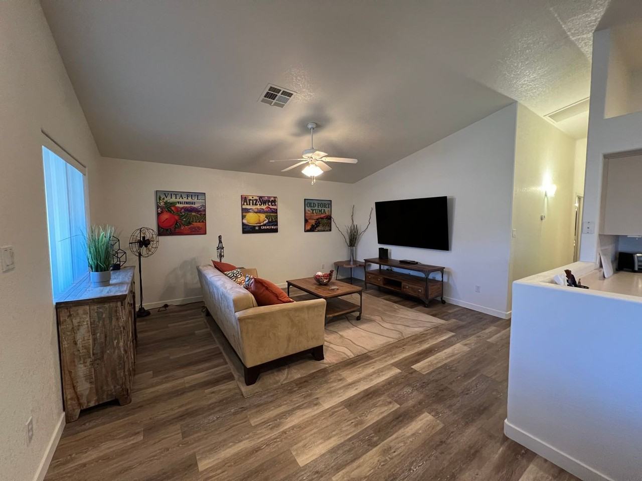 11525 S Chaparral Dr - Photo 3 of 28