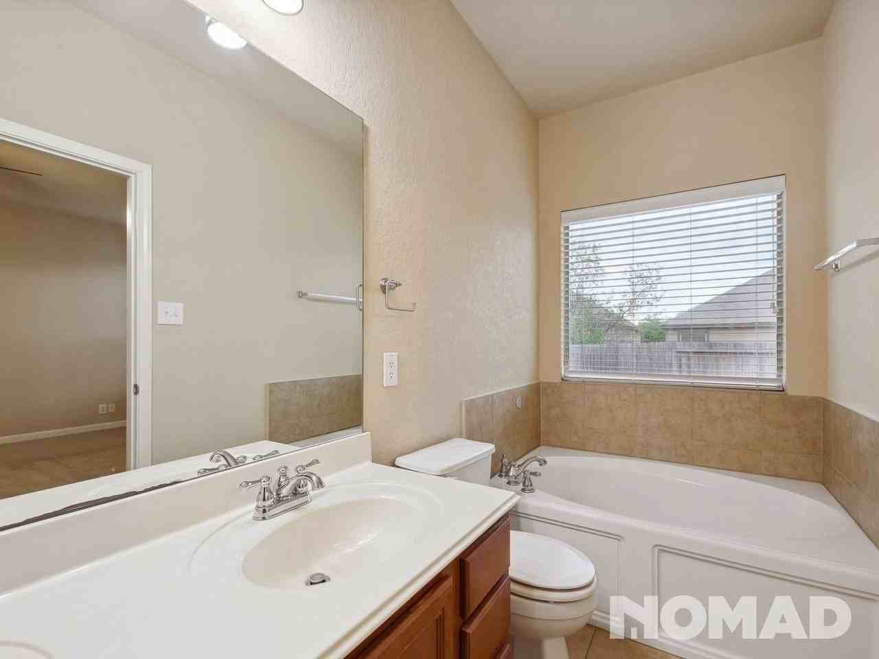13907 Bella Donna - Photo 2 of 26