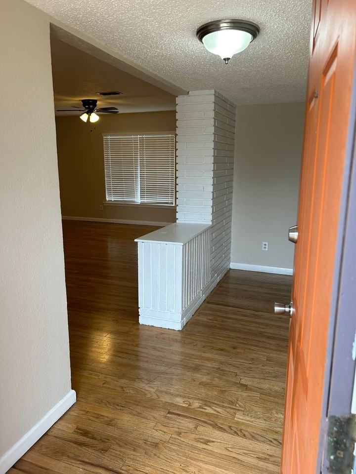 3416 38th St - Photo 3 of 16