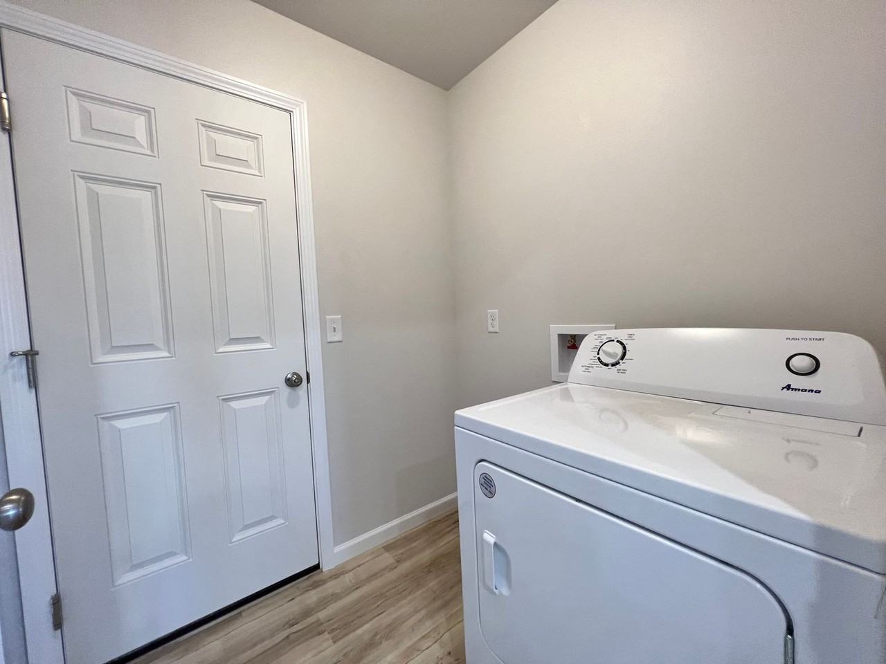 106 Marshall Loop - Photo 7 of 17