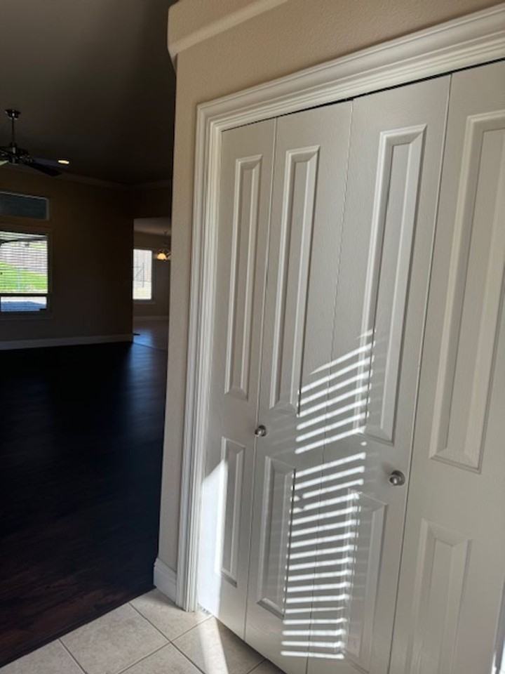 3988 Merrywood Dr - Photo 3 of 24