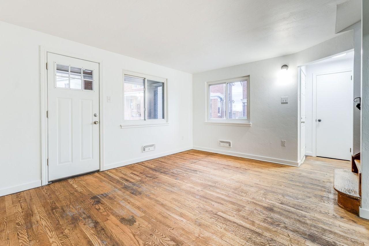 111 Sherman Ave - Photo 5 of 30