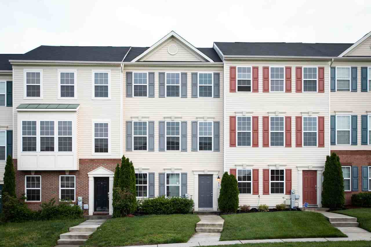 827 Wingsail Ct - Photo 2 of 38