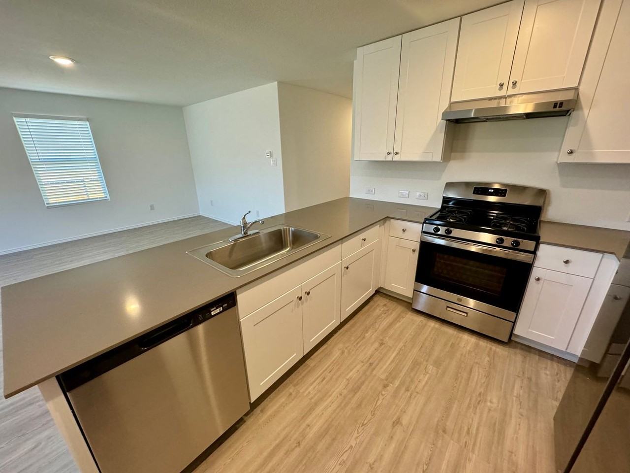 6021 Vestige Bnd - Photo 4 of 29