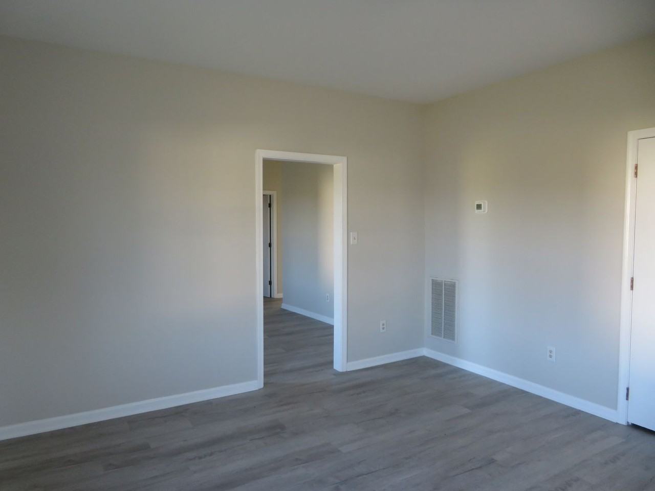 147 Witten St - Photo 3 of 21
