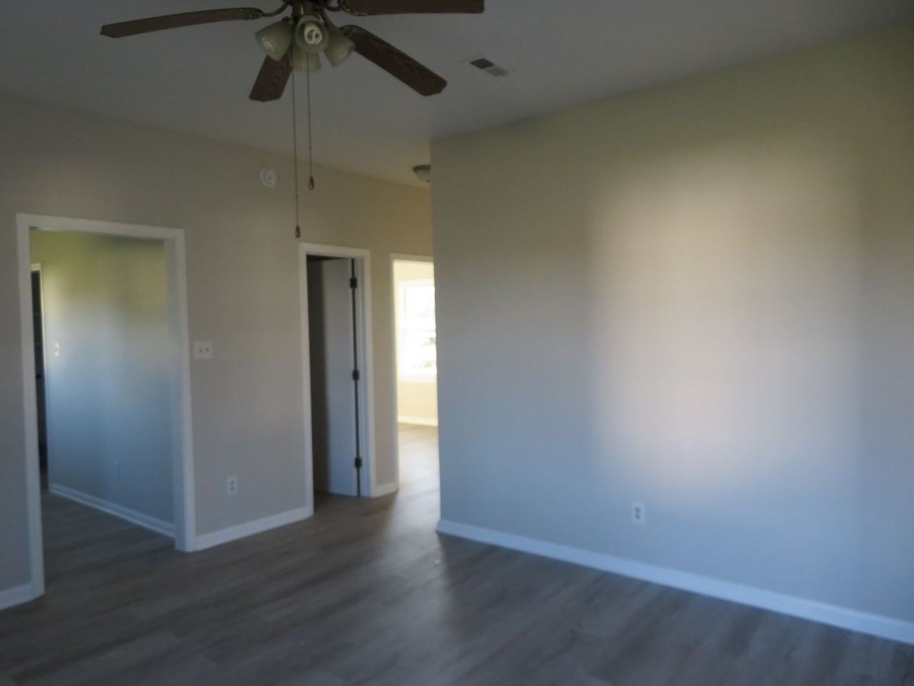 147 Witten St - Photo 6 of 21