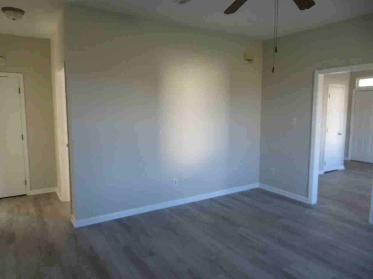 147 Witten St - Photo 7 of 21