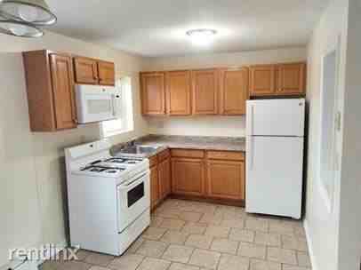 29 Annawan St - Photo 3 of 17