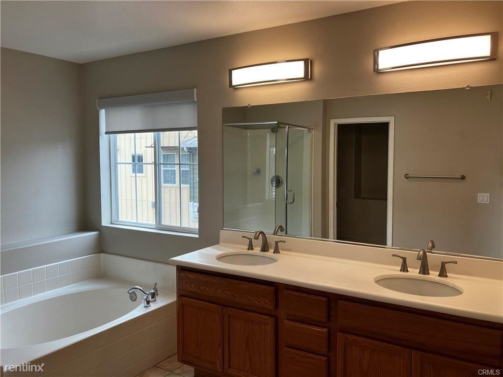 14 Platinum Cir - Photo 2 of 11