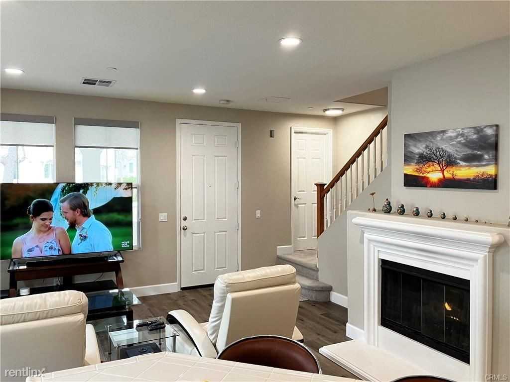 14 Platinum Cir - Photo 3 of 11