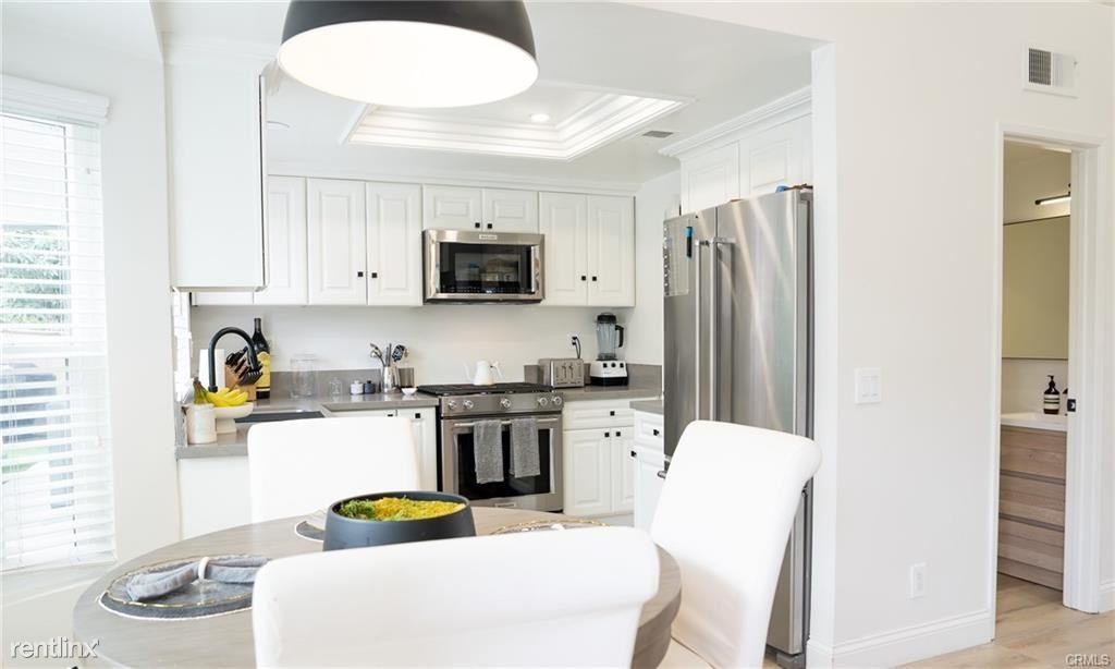 21342 Stonehaven Ln - Photo 3 of 10