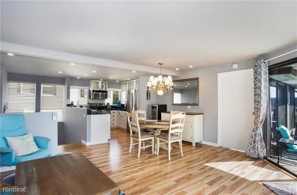 235 Beverly St - Photo 2 of 10