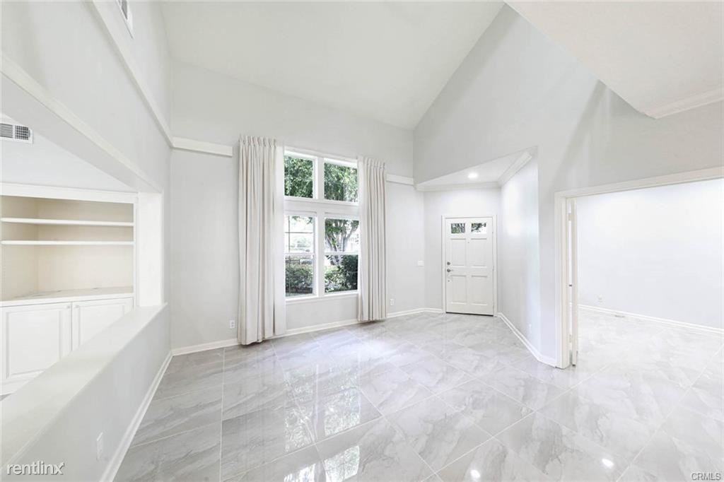 63 Anjou - Photo 2 of 10